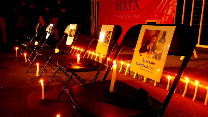 Comunicadores vuelven a protestar en la Segob por asesinatos a periodistas
