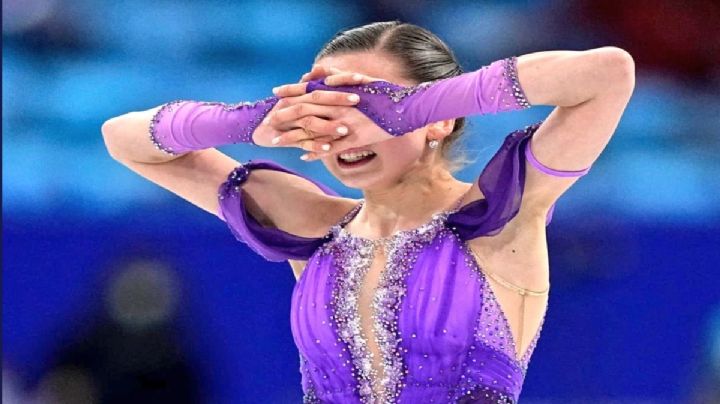 Entre lágrimas, Kamila Valieva avanza hacia el oro en los Juegos Olímpicos de Invierno