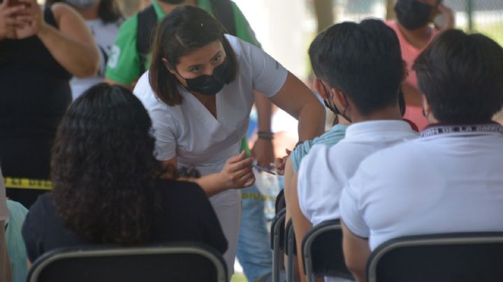 Más de tres mil menores de 15 a 17 años en Cancún fueron vacunados contra el COVID