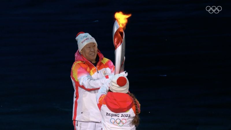 Así fue el encendido del pebetero de los Juegos Olímpicos de Invierno Beijing 2022: VIDEO