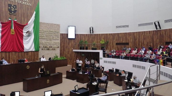 Diputados votan para formalizar las bodas gay en Yucatán: VIDEO