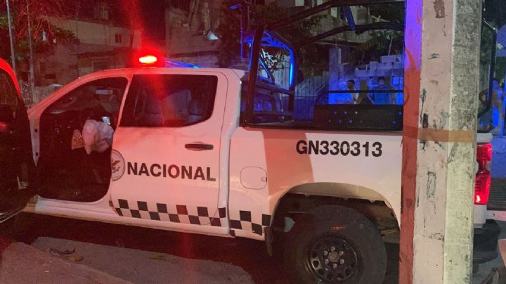 Vehículo de la Guardia Nacional provoca un choque en Playa del Carmen