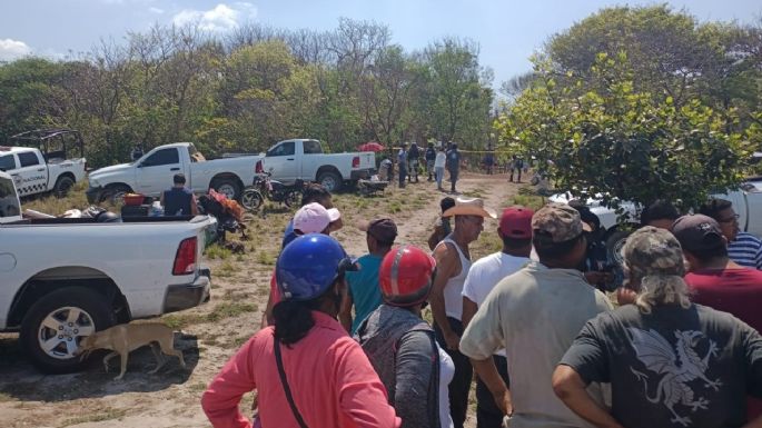 Desalojan a familias de un asentamiento irregular en Sabancuy