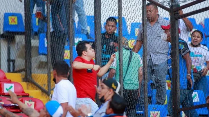 Fiscalía de Querétaro busca aficionados del Atlas que agredieron en la Corregidora