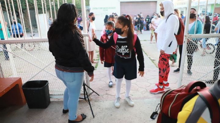 Tras dos años, más de 300 mil alumnos regresan a las aulas en Quintana Roo