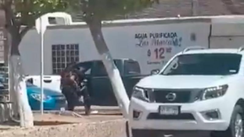 Niña intenta rescatar a su padre de sicarios en Sonora: VIDEO
