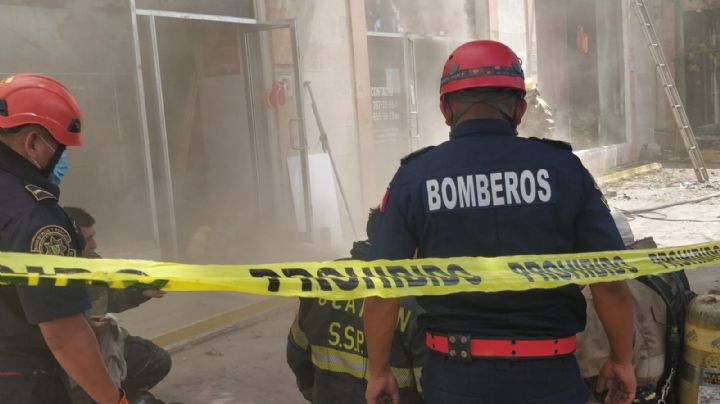 Incendio en florería moviliza a bomberos en el primer cuadro de Mérida