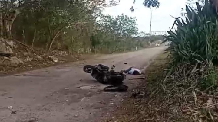 Pareja en motocicleta muere luego de ser golpeada por un taxi en Yucatán