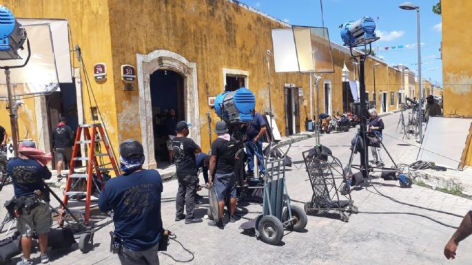 Izamal, Yucatán, se llena de cámaras y reflectores por la grabación de una película