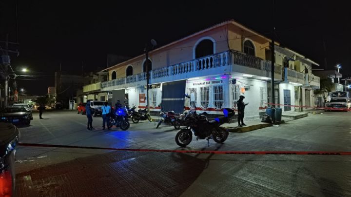 Hombres armados disparan contra un bar en Playa del Carmen