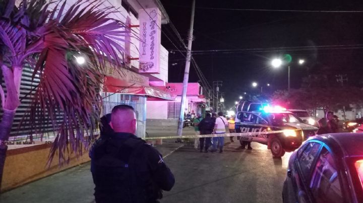 Hombres armados disparan contra una taquería en Cancún