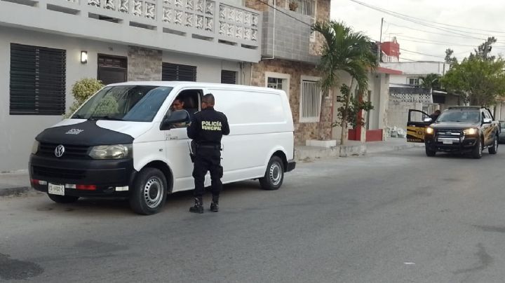 Camioneta blanca persigue a jóvenes en Progreso; autoridades, en alerta