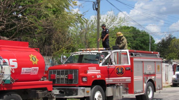 Cortocircuito ocasiona un incendio en la colonia San José Tecoh en Mérida