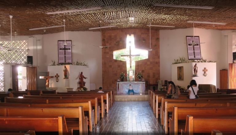 Parroquia de Cristo Rey, primera iglesia católica en Cancún: FOTO | PorEsto
