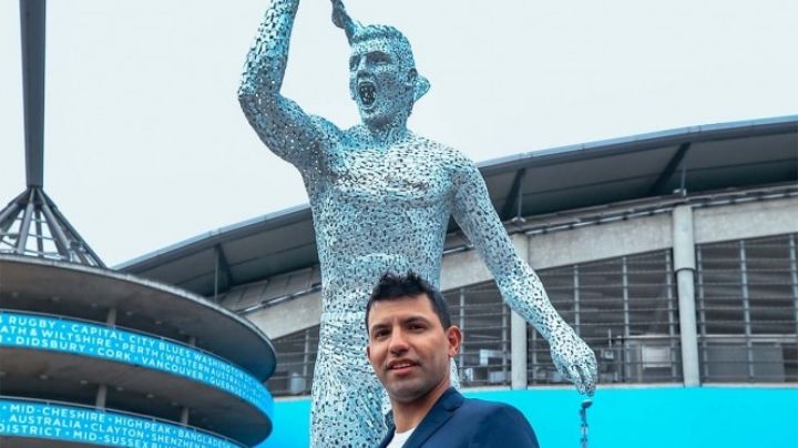 Manchester City inaugura la estatua del ‘Kun’ Agüero en Etihad Stadium