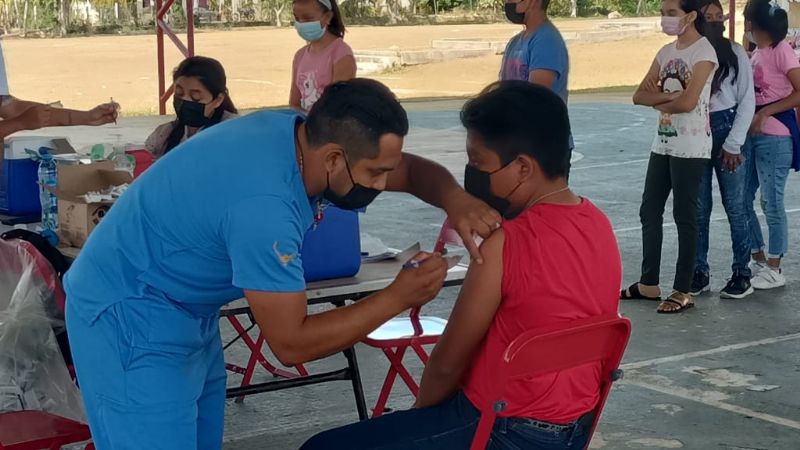 Quintana Roo: Anuncian segunda dosis anticovid para menores de 12 a 14 años en dos municipios