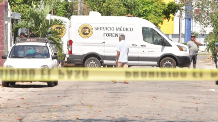 Encuentran muerto a un hombre en la puerta de su casa en Mérida