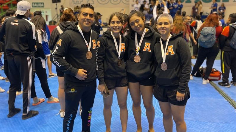 Taekwondoinas de Quintana Roo 'se forran' de bronce en la Universiada Nacional 2022