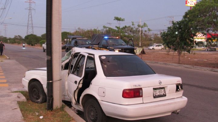 Carambola en Mérida entre tres autos deja varios daños materiales
