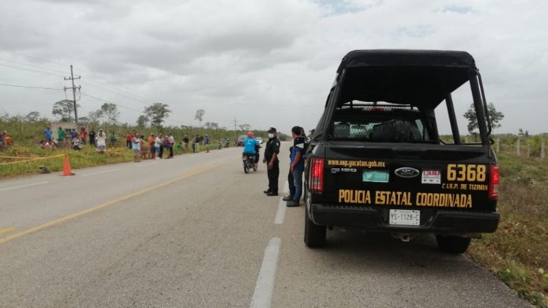 Hombre muere tras perder el control de su motocicleta en la carretera Mérida-Tizimín