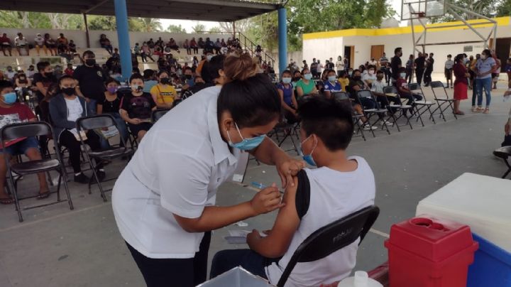Inicia vacunación anticovid de menores de 12 a 14 años en Carrillo Puerto
