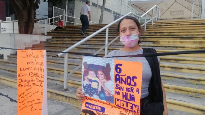 Madres protestan contra la Violencia Vicaria afuera de los juzgados en Mérida: EN VIVO