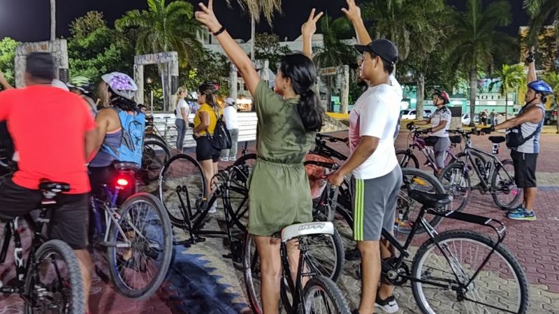 Ciclistas denuncian imprudencias policiacas en Playa del Carmen