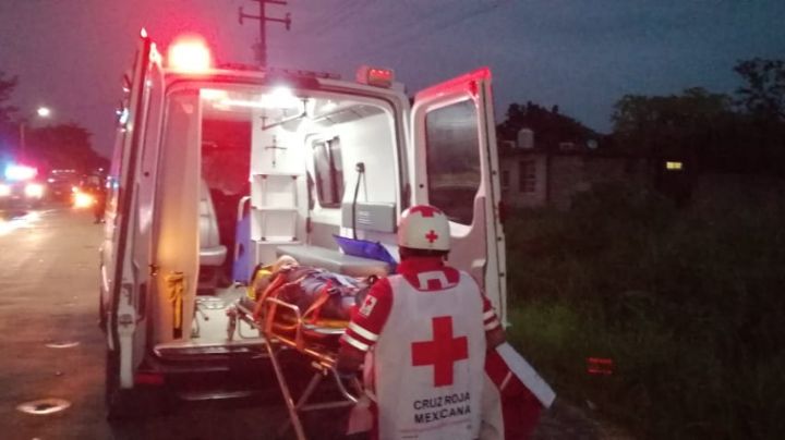 Campeche: Automovilista manda al hospital a un joven motociclista en Escárcega