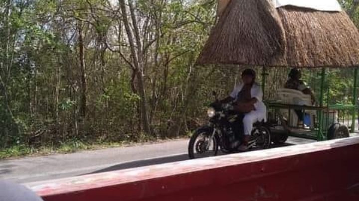 ¡Creatividad yucateca! Hombre adapta una palapa maya a su motocicleta