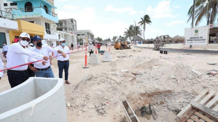 Mauricio Vila supervisa trabajos de remodelación del Malecón de Progreso