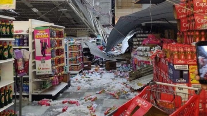 Captan momento de colapso del techo de una tienda departamental en Ciudad de México