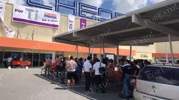 Desalojan el Chedraui de la Región 98 en Cancún por fuga de gas: VIDEO