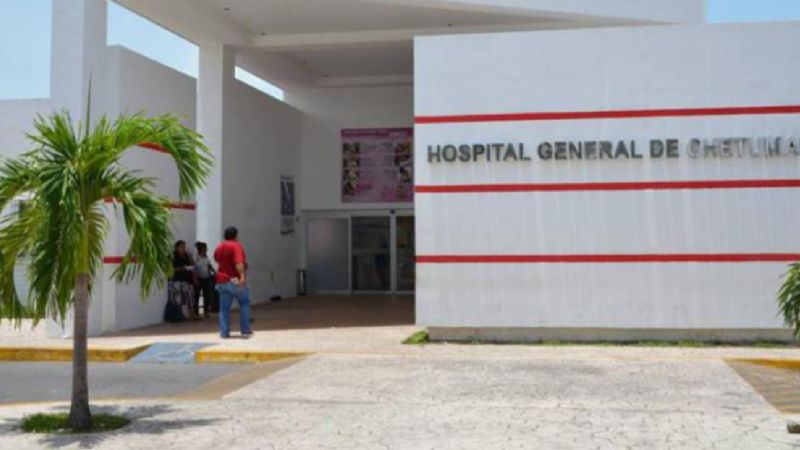Denuncian falta de camillas en el Hospital General de Chetumal, en Quintana Roo