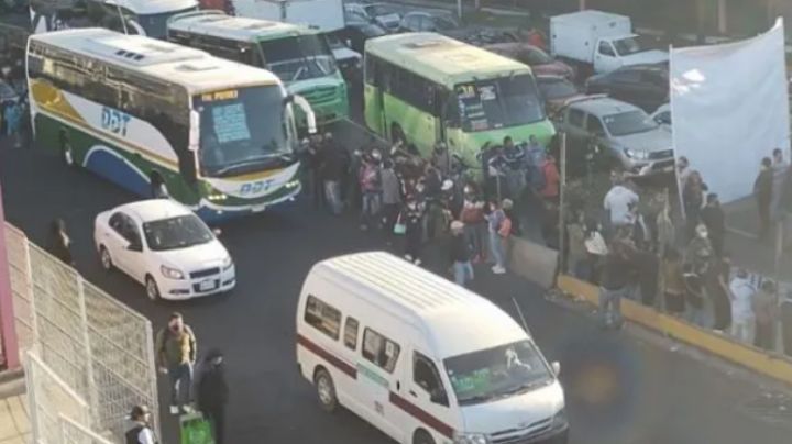 Se desata riña en Indios Verdes por bloqueo de transportistas: VIDEO