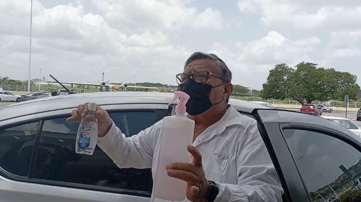 Taxistas del aeropuerto de Campeche piden a usuarios respetar medidas anticovid
