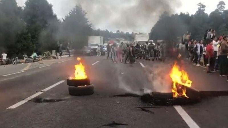 Bloquean autopista México-Puebla por desaparición de Alondra Soledad en Texmelucan