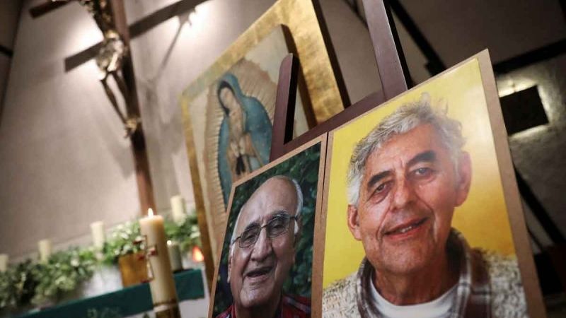 Inician velorios de sacerdotes jesuitas asesinados en Chihuahua