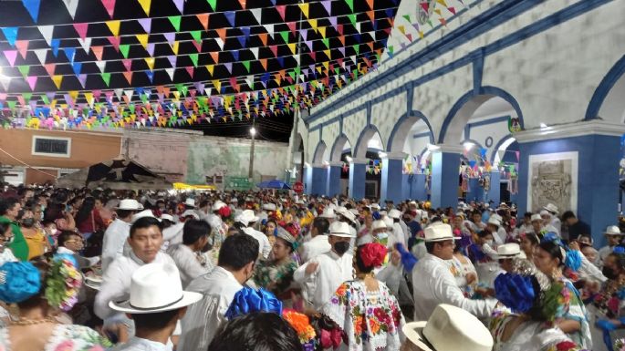 Sociólogo de la UNAM señala a 'foráneos' por querer desaparecer fiestas tradicionales de Yucatán