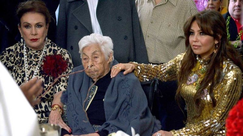 Thalía en duelo manda un mensaje a su abuelita Eva Mange