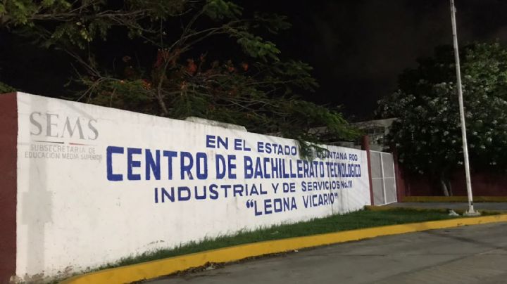 Pintan presuntas amenazas de 'balacera' en baño de una escuela en Cancún