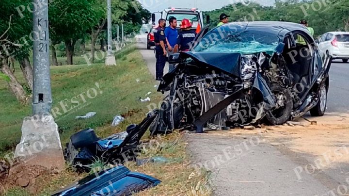 Conductor sufre infarto tras desbaratar su automóvil sobre el Periférico de Mérida
