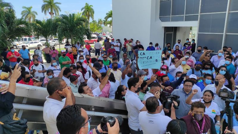 Más de 800 transportistas protestan contra ingreso de ADO al servicio urbano en Campeche