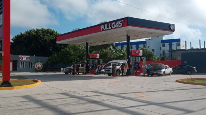 Acusan a gasolinera por vender combustible con agua en Escárcega