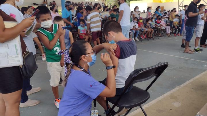 Aplican más de mil 800 dosis anticovid a menores de cinco a 11 años en Carrillo Puerto