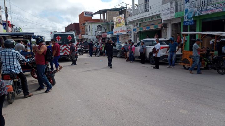 Motociclista atropella abuelito de 78 años y lo deja tirado en la calle en Escárcega, Campeche