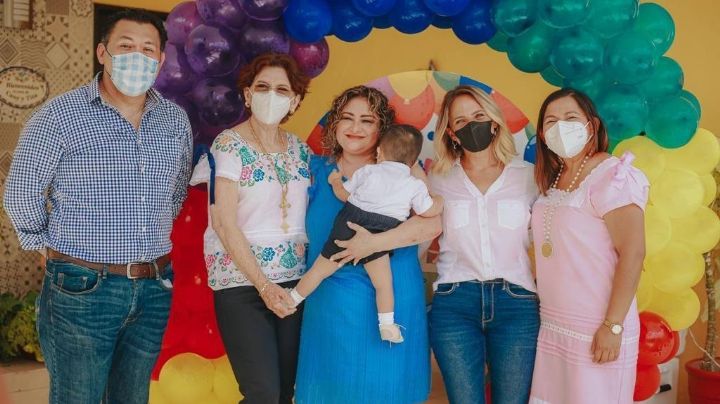 Maestra de Mérida adopta a Cachito, niño de dos años con síndrome de Down