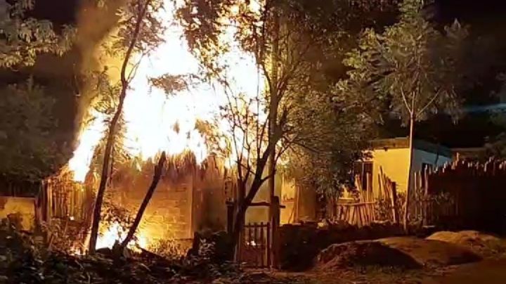 Incendio consume una vivienda en la Zona Maya de Quintana Roo