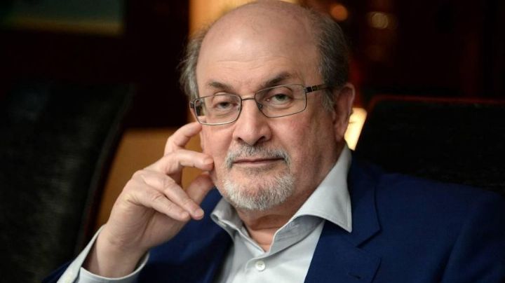 Atacan al escritor Salman Rushdie con un cuchillo durante una conferencia en Nueva York