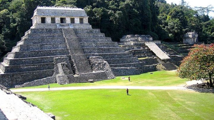 Parque Nacional de Palenque, es un lugar turístico más representativo de Chiapas
