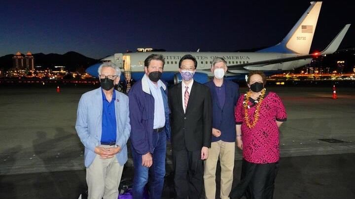 Nueva delegación de Estados Unidos viaja a a Taiwán en medio de la crisis con China
